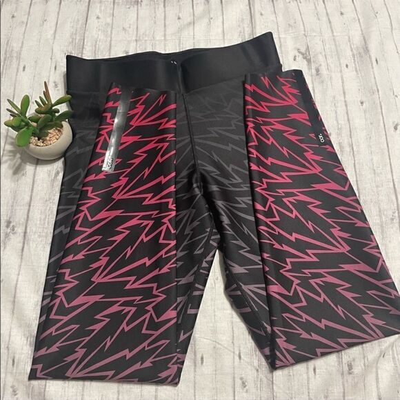 Nwt Ultracor Lightning Bolt Leggings Size Small In Berry - Picture 11 of 13
